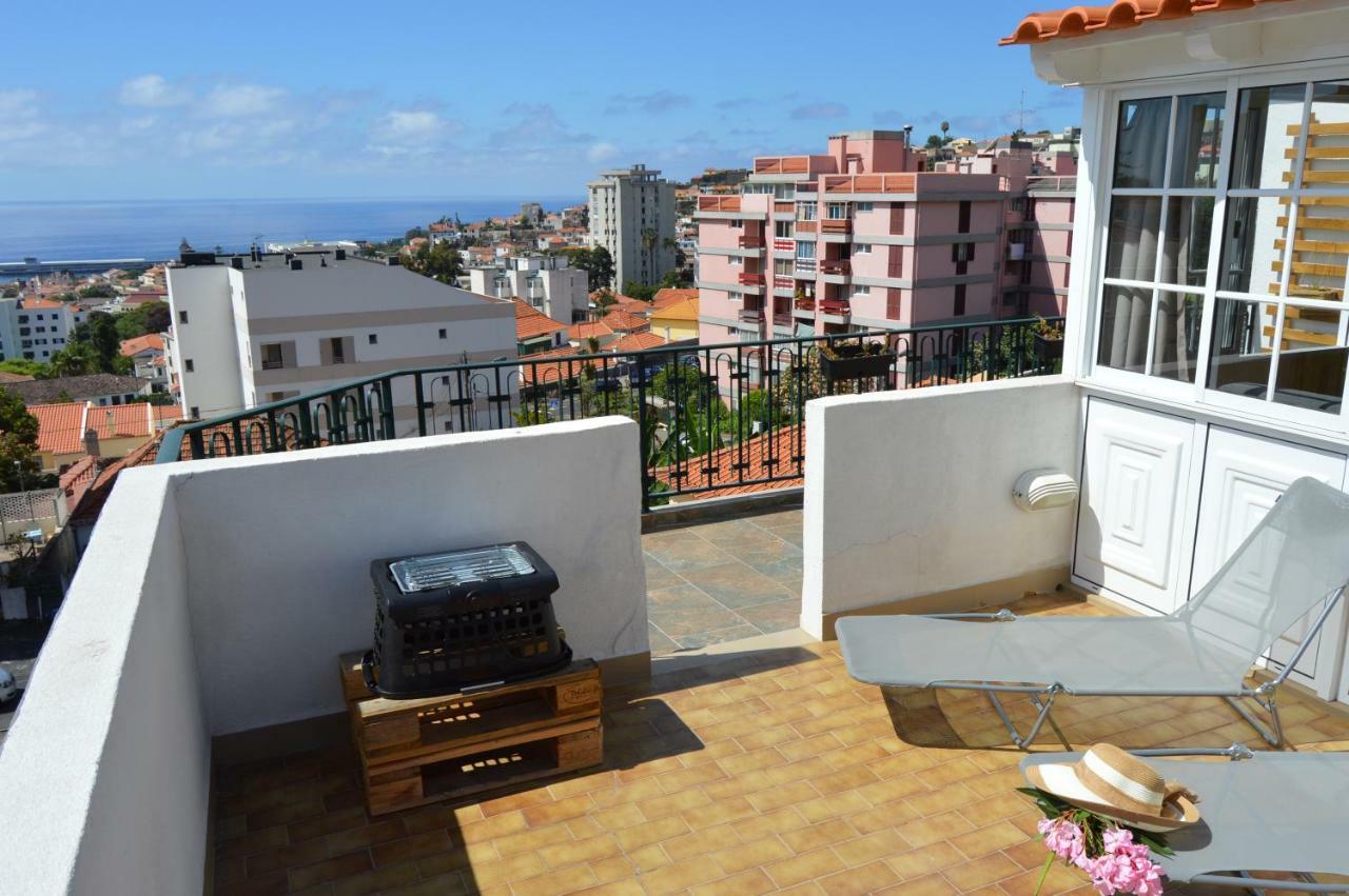Top Floor With Balcony In Funchal Exteriör bild