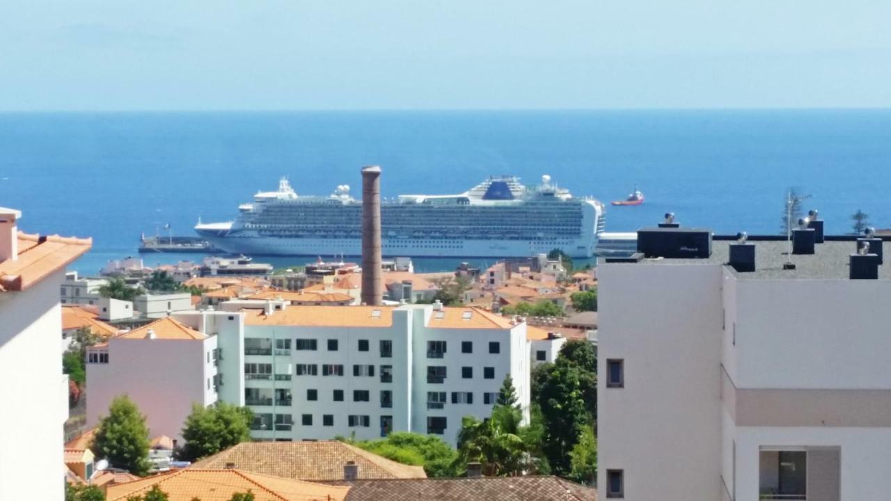 Top Floor With Balcony In Funchal Exteriör bild
